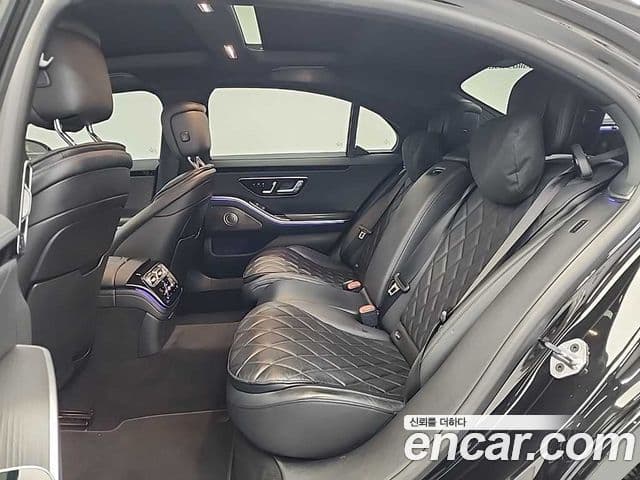 Mercedes-Benz S-Class 2023 — Photo 1/19