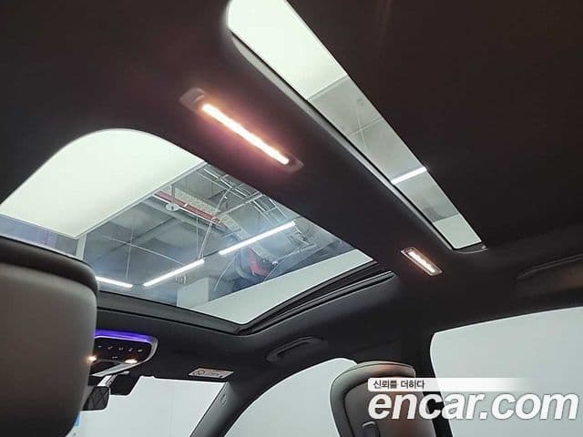 Mercedes-Benz S-Class 2023 — Photo 18/19