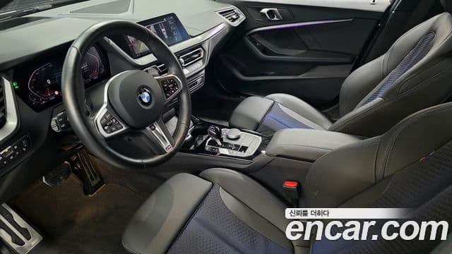 BMW 1 Series 2024 — фото 15 из 20