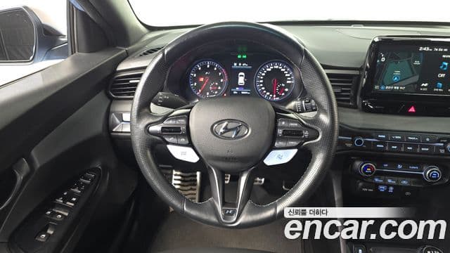 Hyundai Veloster 2019 — ფოტო 13/20