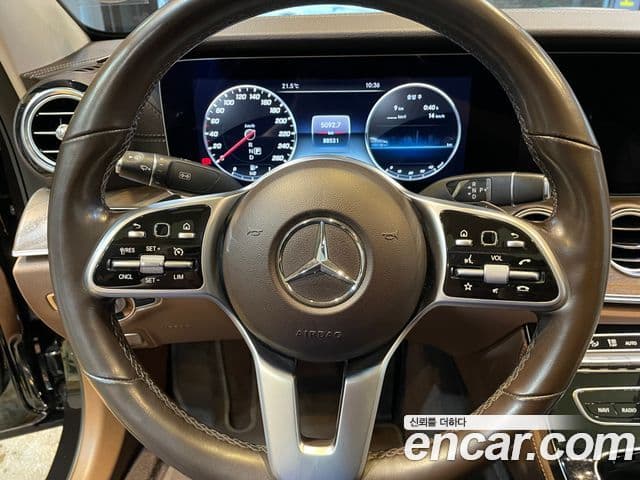 Mercedes-Benz E-Class 2018 — ფოტო 10/20