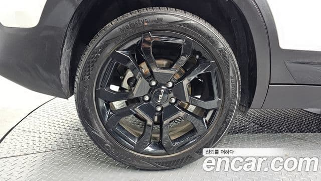 Kia Seltos 2022 — ფოტო 5/20
