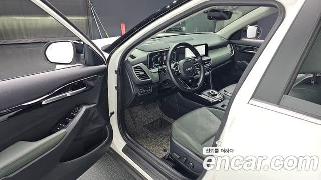 Kia Seltos 2022 — ფოტო 10/20