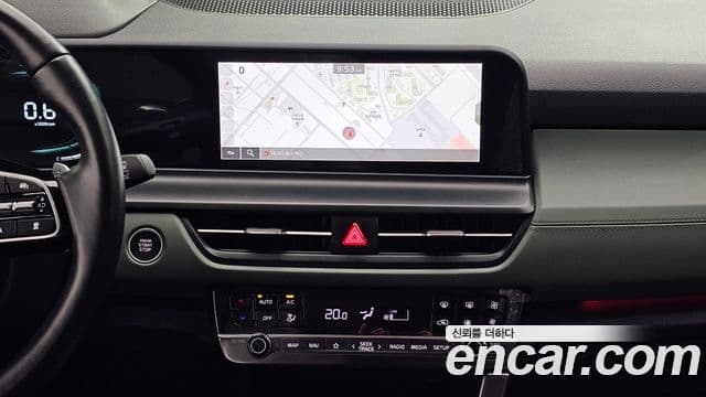 Kia Seltos 2022 — ფოტო 14/20