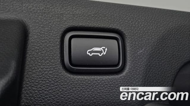 Kia Seltos 2022 — ფოტო 18/20