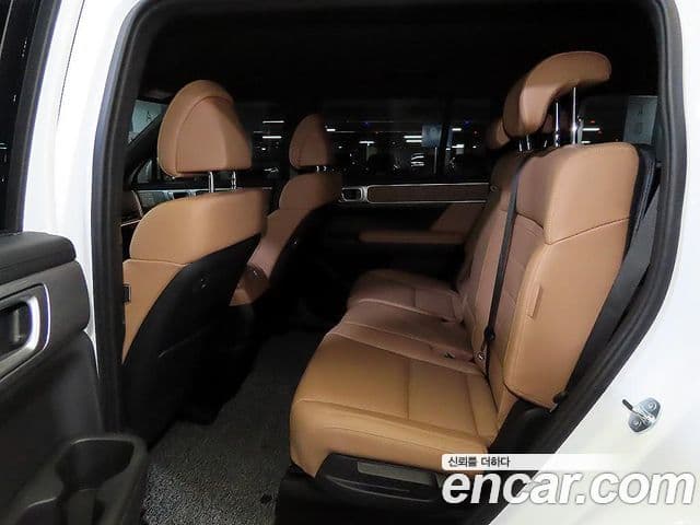 Hyundai Santa Fe 2023 — фото 10 из 20