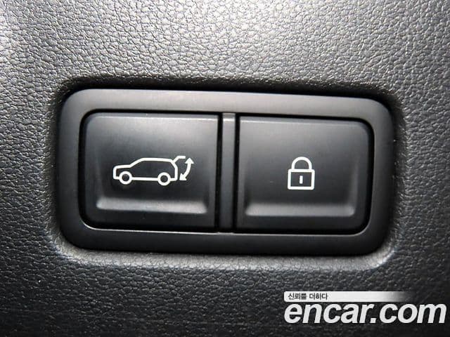 Hyundai Santa Fe 2023 — Şəkil 16/20