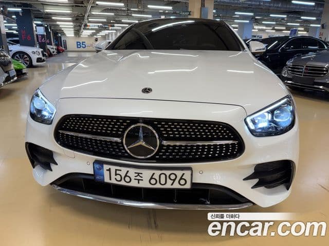 Mercedes-Benz E-Class 2021 — ფოტო 2/18