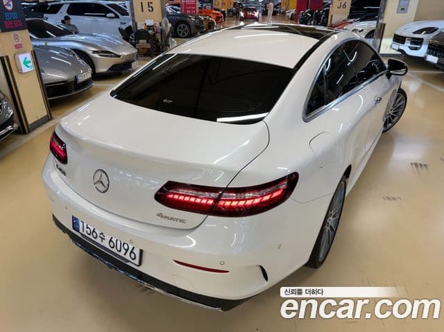 Mercedes-Benz E-Class 2021 — ფოტო 10/18