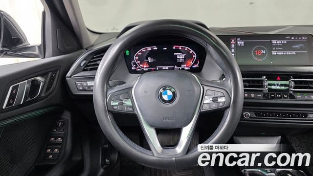 BMW 1 Series 2020 — Şəkil 12/20