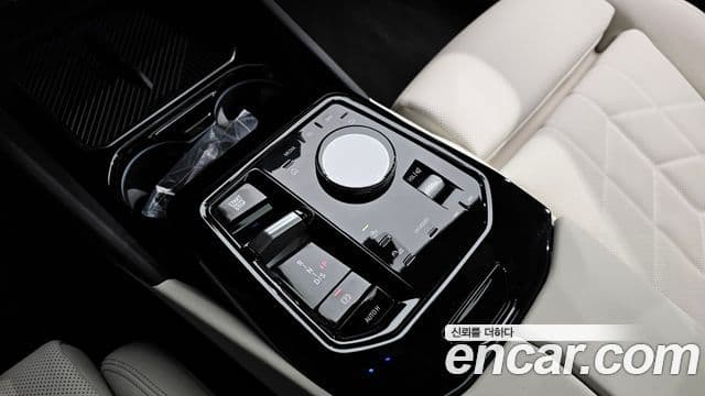 BMW 5 Series 2024 — Фото 9/20
