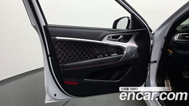 Genesis G70 2019 — Photo 10/37