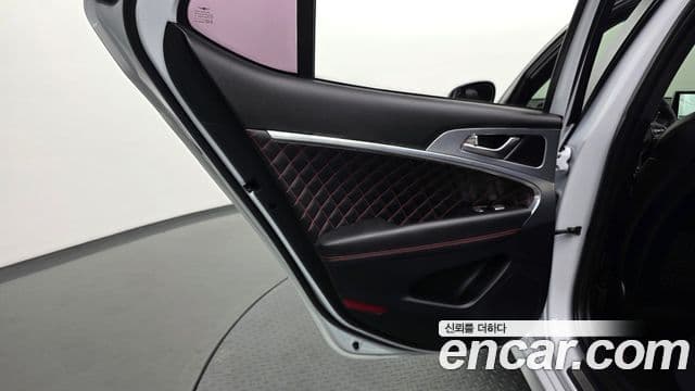 Genesis G70 2019 — Photo 3/37