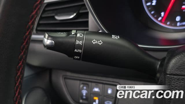 Genesis G70 2019 — Photo 7/37