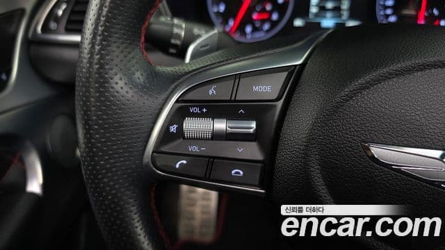 Genesis G70 2019 — Photo 23/37