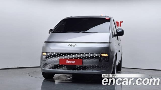 Hyundai Staria 2023 — Şəkil 3/20