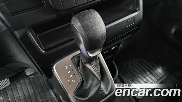Hyundai Staria 2023 — Şəkil 9/20