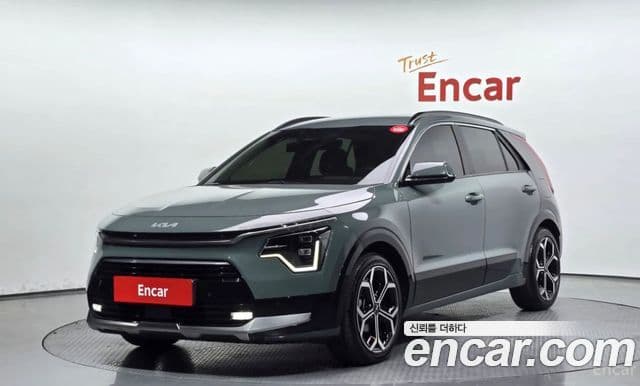 Kia Niro 2022 — ფოტო 1/20