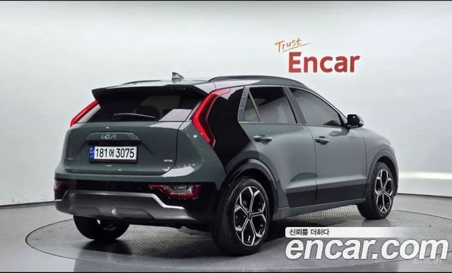 Kia Niro 2022 — ფოტო 2/20
