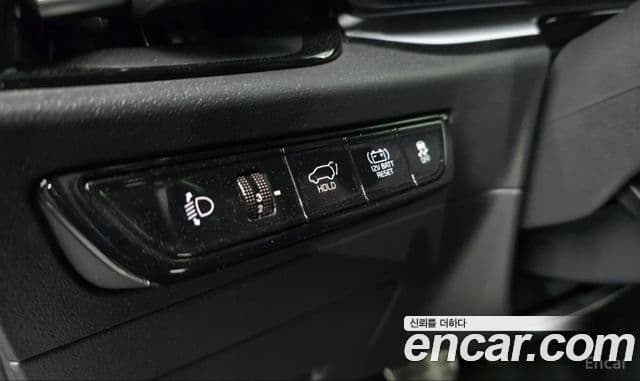 Kia Niro 2022 — ფოტო 14/20