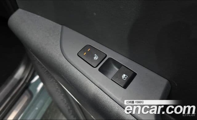 Kia Niro 2022 — ფოტო 18/20