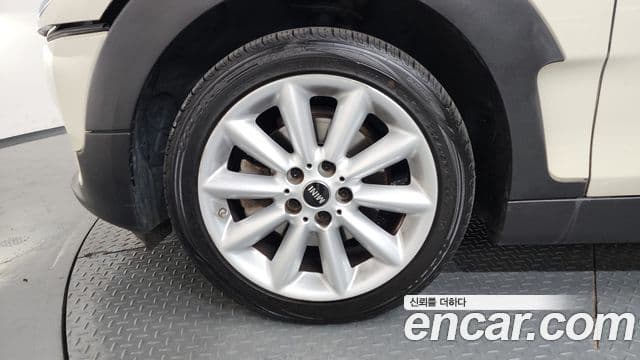 Mini Cooper Clubman 2021 — Photo 31/32