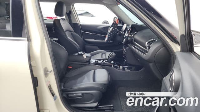 Mini Cooper Clubman 2021 — Photo 10/32