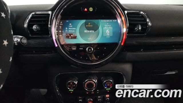 Mini Cooper Clubman 2021 — Photo 32/32