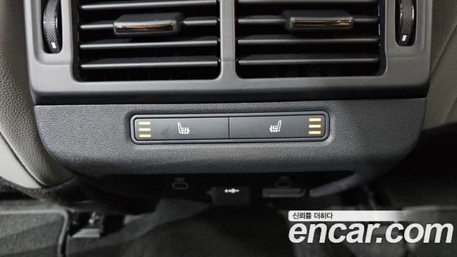 Land Rover Range Rover Evoque 2025 — Фото 18/20