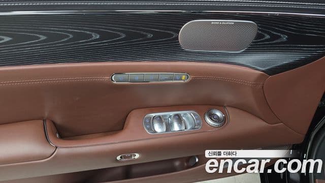Genesis G90 2024 — ფოტო 19/20