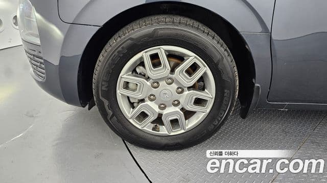 Hyundai Staria 2021 — ფოტო 5/20