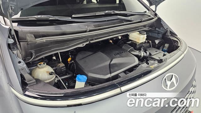 Hyundai Staria 2021 — ფოტო 6/20