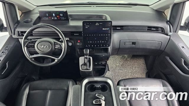 Hyundai Staria 2021 — ფოტო 7/20