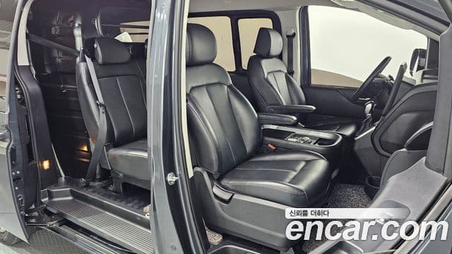 Hyundai Staria 2021 — ფოტო 10/20