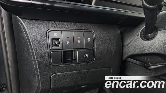 Hyundai Staria 2021 — ფოტო 15/20