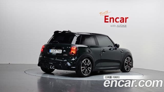 Mini Cooper S 2022 — Фото 2/20