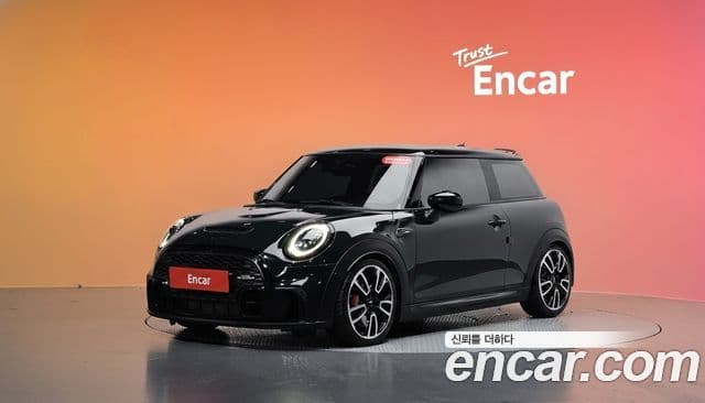 Mini Cooper S 2022 — Фото 1/20