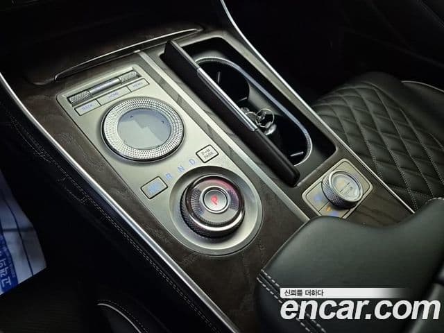 Genesis GV80 2022 — Şəkil 18/20
