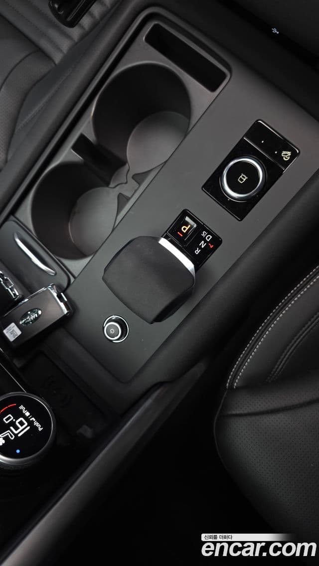Land Rover Discovery 5 2025 — ფოტო 9/20