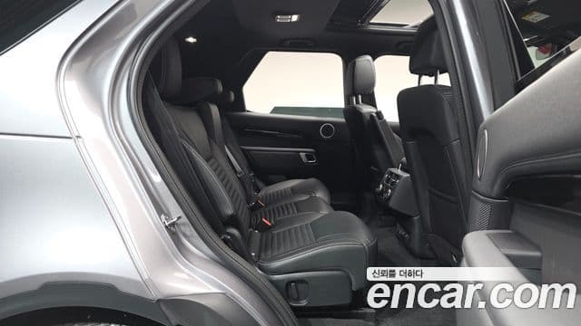 Land Rover Discovery 5 2025 — ფოტო 11/20