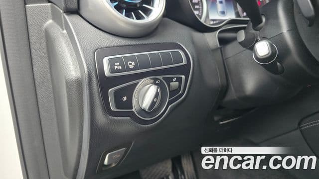 Mercedes-Benz GLC-Class 2019 — ფოტო 17/20