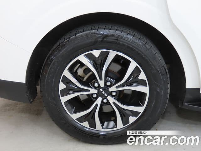 Kia Carnival 2022 — фото 18 из 19