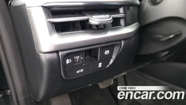 Hyundai Grandeur 2023 — Şəkil 17/20