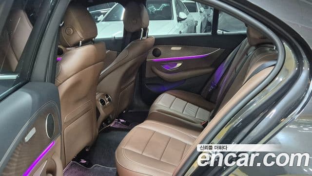 Mercedes-Benz E-Class 2021 — Şəkil 14/20