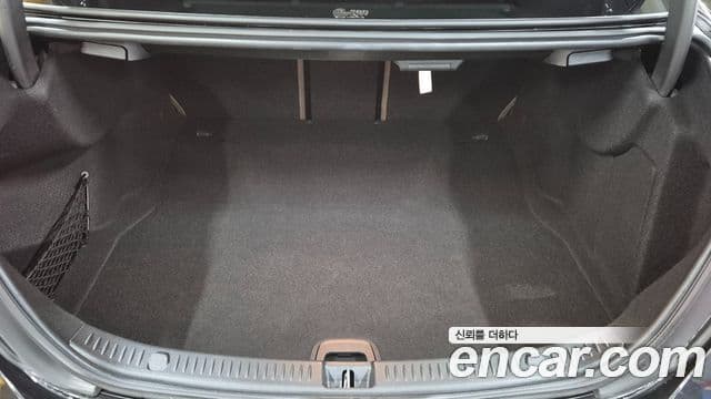 Mercedes-Benz E-Class 2021 — фото 19 из 20
