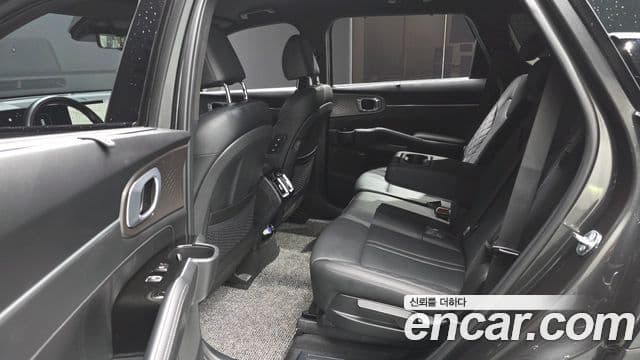 Kia Sorento 2023 — ფოტო 11/20