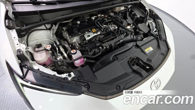 Toyota Prius 2023 — ფოტო 6/20