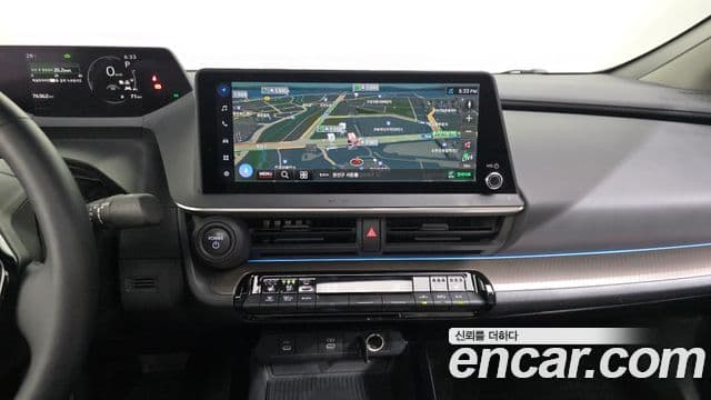 Toyota Prius 2023 — ფოტო 14/20