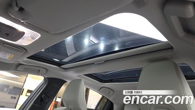 Toyota Prius 2023 — ფოტო 19/20