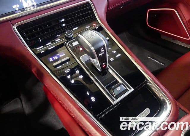 Porsche Panamera 2020 — Şəkil 10/20